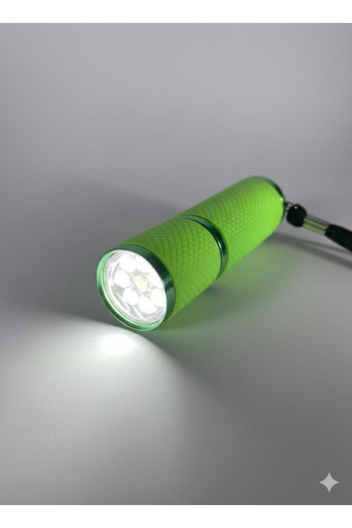 Mini LED El Feneri Anahtarlık – Taşınabilir, Güçlü Işık, Kamp & Acil Durum Feneri