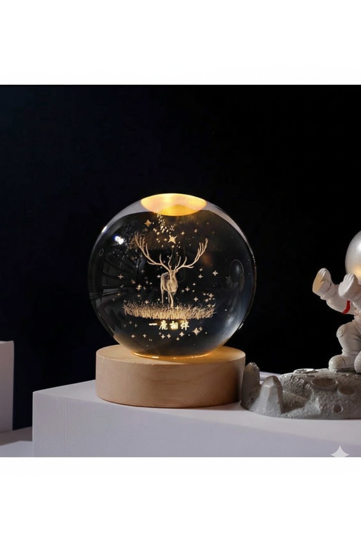 Geyik Figürlü 3D Kristal Küre Gece Lambası - Ahşap Kaideli Işıklı Dekoratif Hediyelik