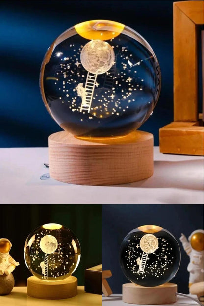 Astronot Ay Merdiveni Tasarımlı 3D Kristal Cam Küre Gece Lambası Işıklı Ahşap Altlıklı Dekoratif