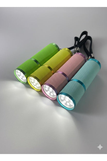 Mini LED El Feneri Anahtarlık – Taşınabilir, Güçlü Işık, Kamp & Acil Durum Feneri