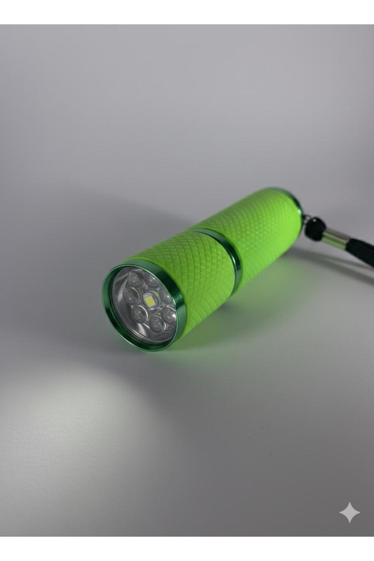Mini LED El Feneri Anahtarlık – Taşınabilir, Güçlü Işık, Kamp & Acil Durum Feneri