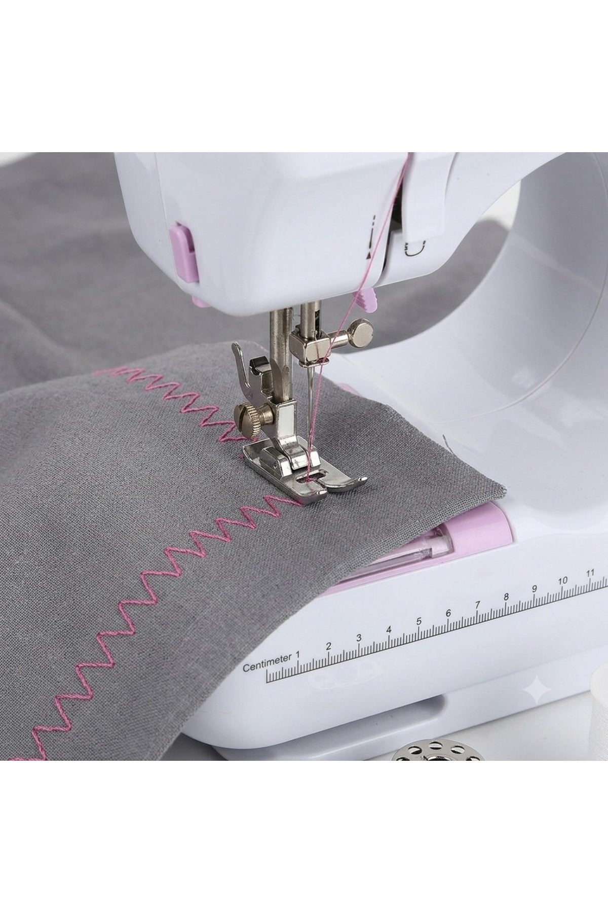 12 Farklı Dikiş Modlu Profesyonel Mini Dikiş Makinesi - Aksesuarlı ve Aydınlatmalı